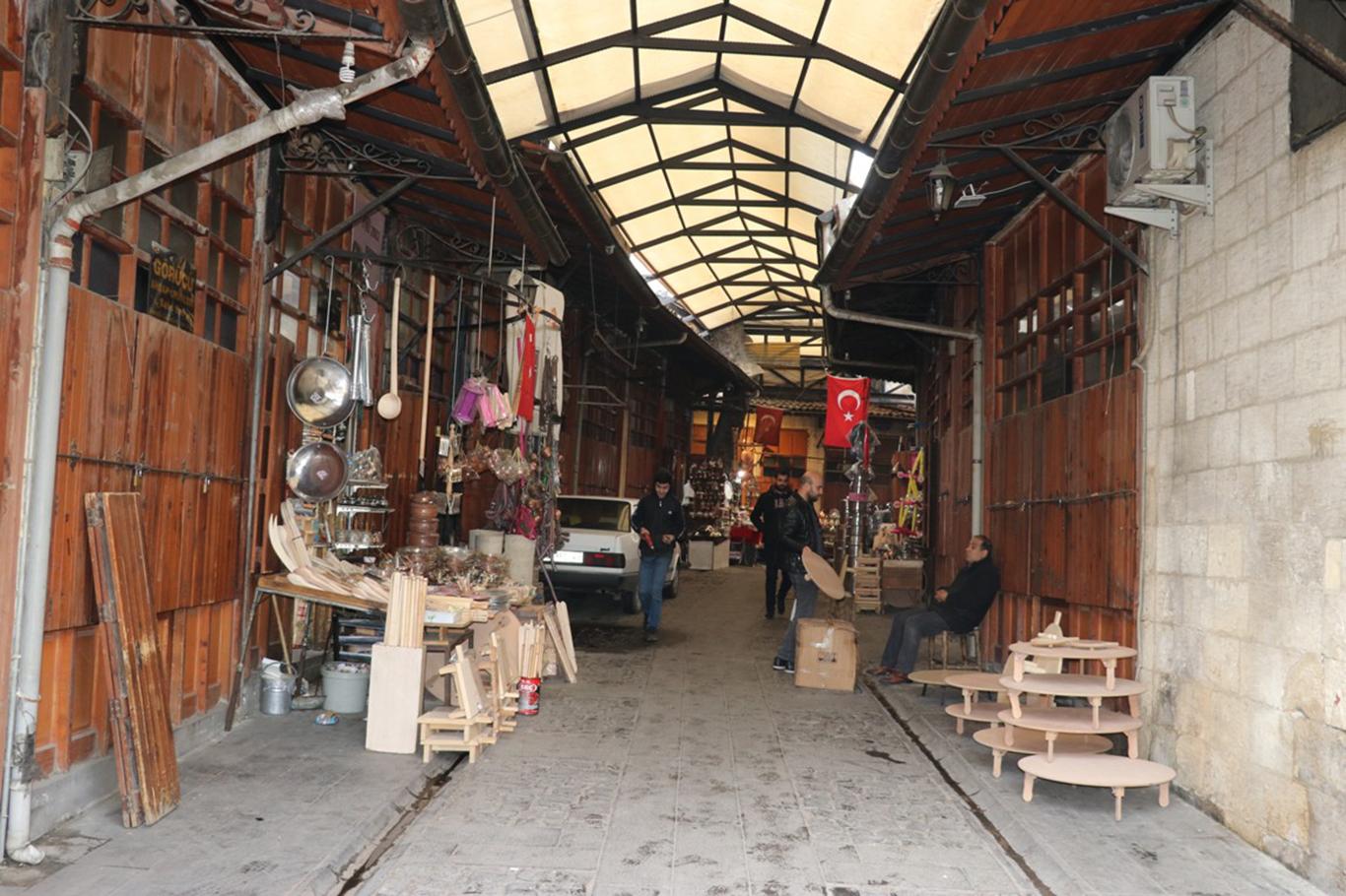 Asırlardır çekiç seslerinin susmadığı Bakırcılar Çarşısı sessizliğe büründü